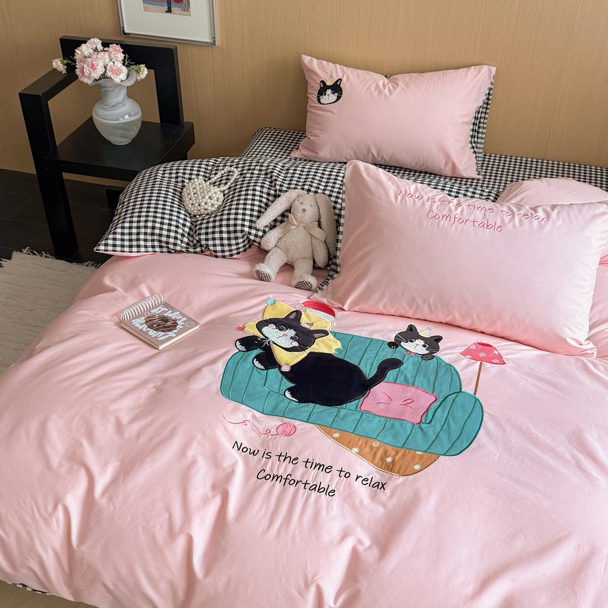 91家纺网 家纺一手货源 找家纺 柚子YOUTH 2026新款全棉纯棉水洗棉贴布绣四件套 躺平猫