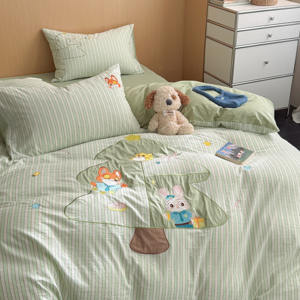 91家纺网 家纺一手货源 找家纺 柚子YOUTH 2026新款全棉纯棉水洗棉贴布绣四件套 树精灵