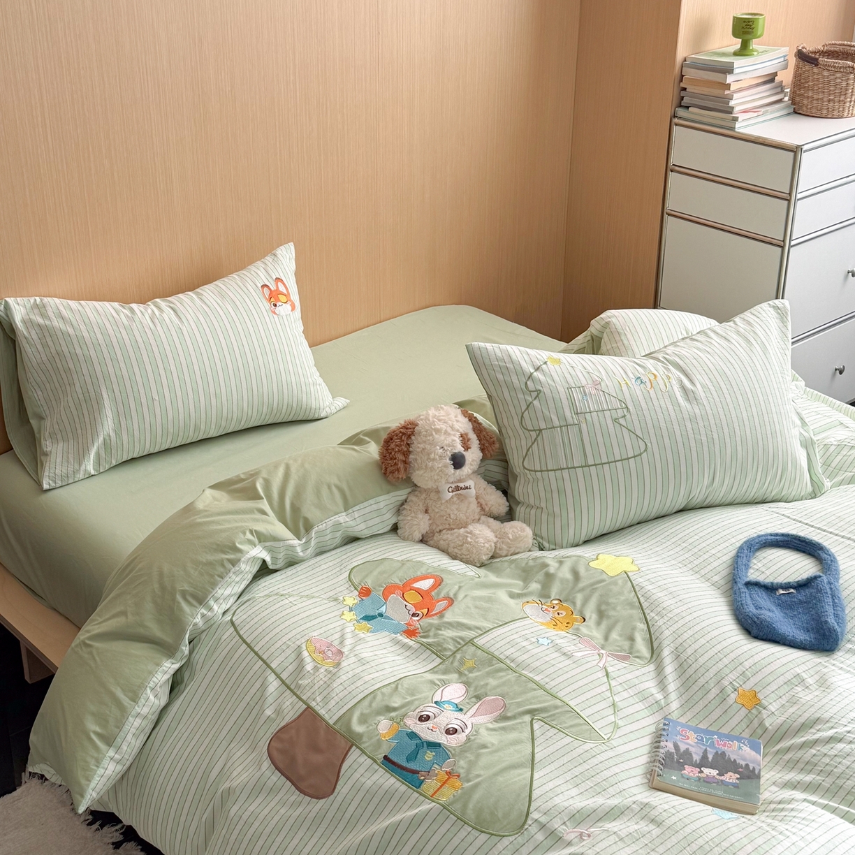 91家纺网 家纺一手货源 找家纺 柚子YOUTH 2026新款全棉纯棉水洗棉贴布绣四件套 树精灵