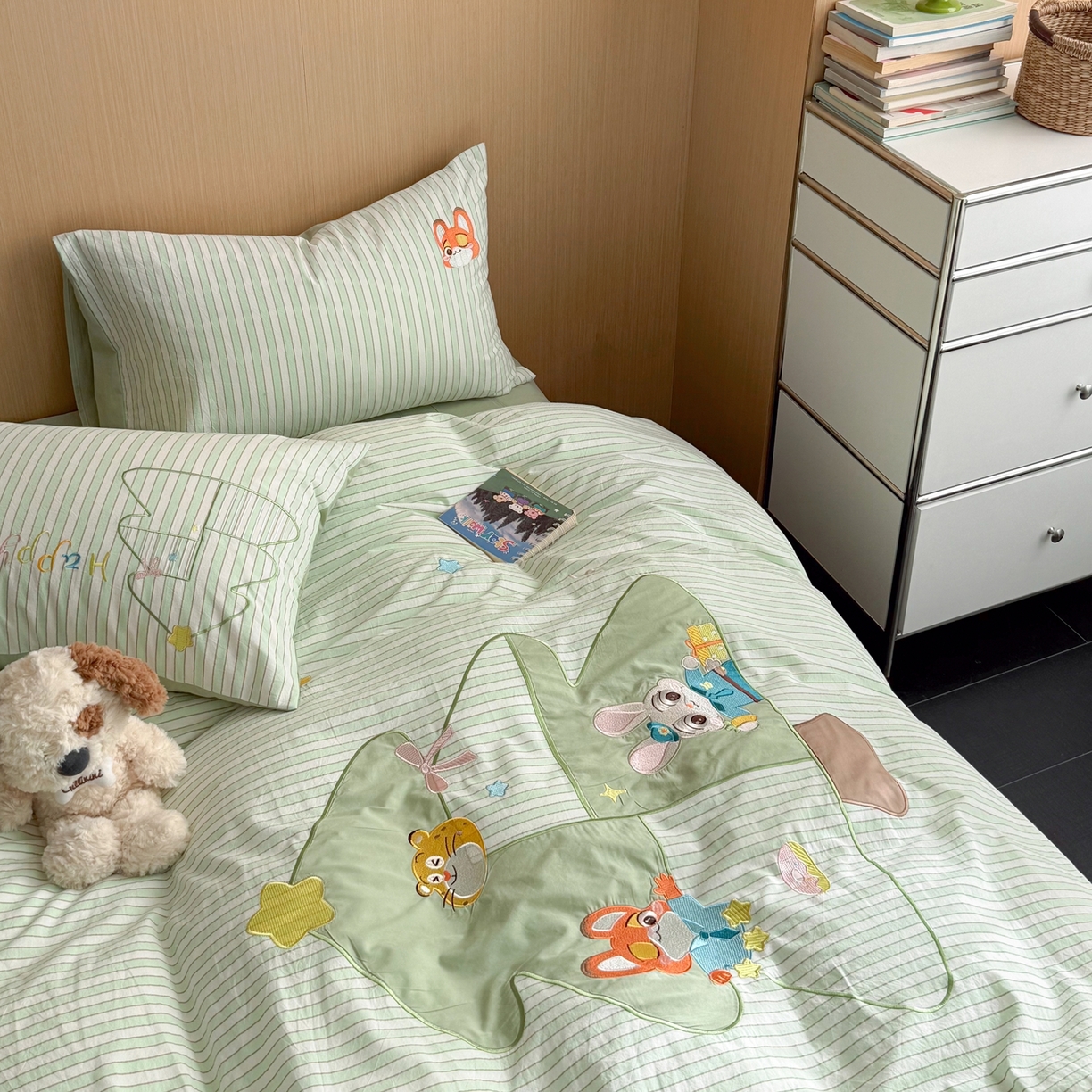 91家纺网 家纺一手货源 找家纺 柚子YOUTH 2026新款全棉纯棉水洗棉贴布绣四件套 树精灵