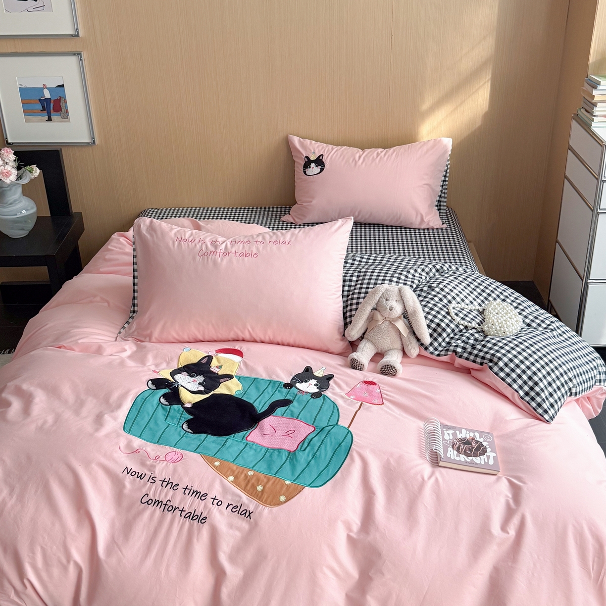 91家纺网 家纺一手货源 找家纺 柚子YOUTH 2026新款全棉纯棉水洗棉贴布绣四件套 躺平猫