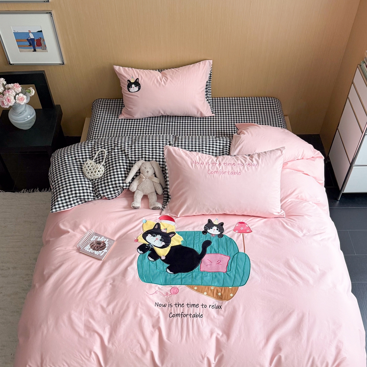 91家纺网 家纺一手货源 找家纺 柚子YOUTH 2026新款全棉纯棉水洗棉贴布绣四件套 躺平猫