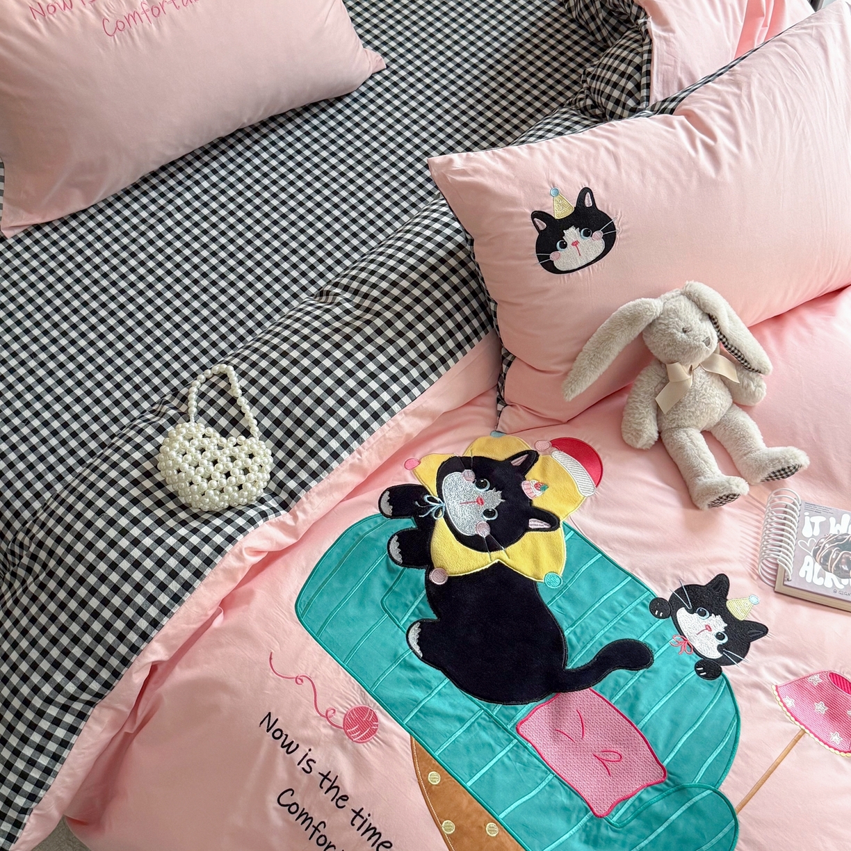 91家纺网 家纺一手货源 找家纺 柚子YOUTH 2026新款全棉纯棉水洗棉贴布绣四件套 躺平猫