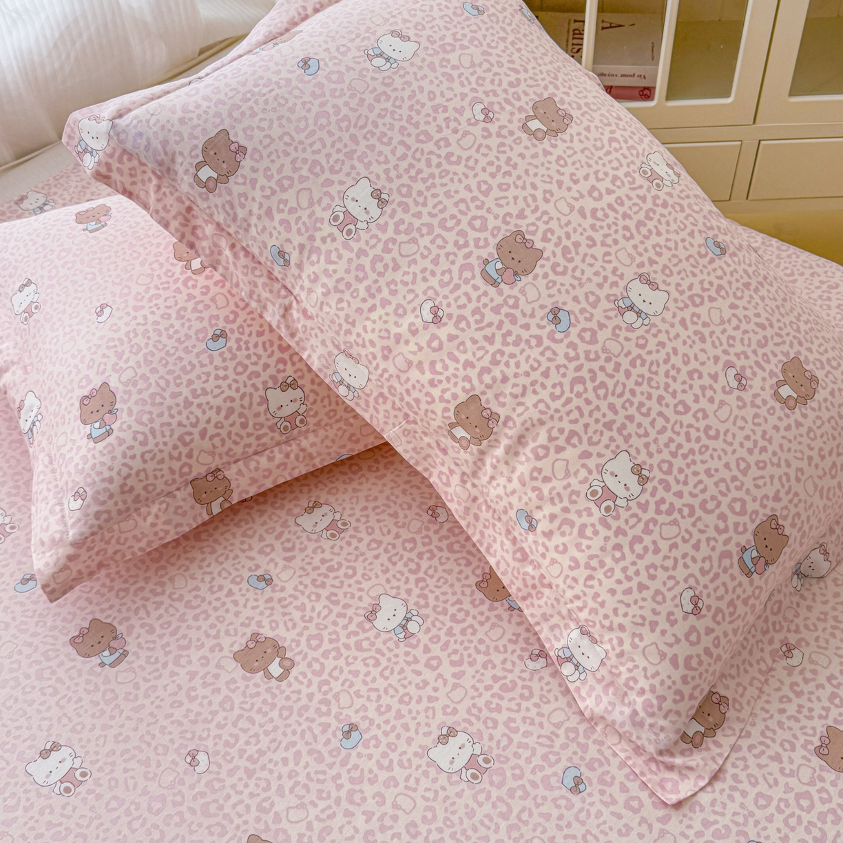 91家纺网 家纺一手货源 找家纺 安逸家纺 2026新款12868 全棉纯棉床单四件套学生宿舍纯棉床单款三件套 豹纹KT粉