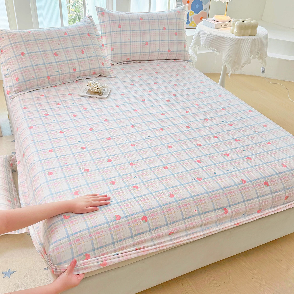 91家纺网 家纺一手货源 找家纺 安逸家纺 2026新款12868 全棉纯棉床单四件套学生宿舍纯棉床单款三件套 草莓派