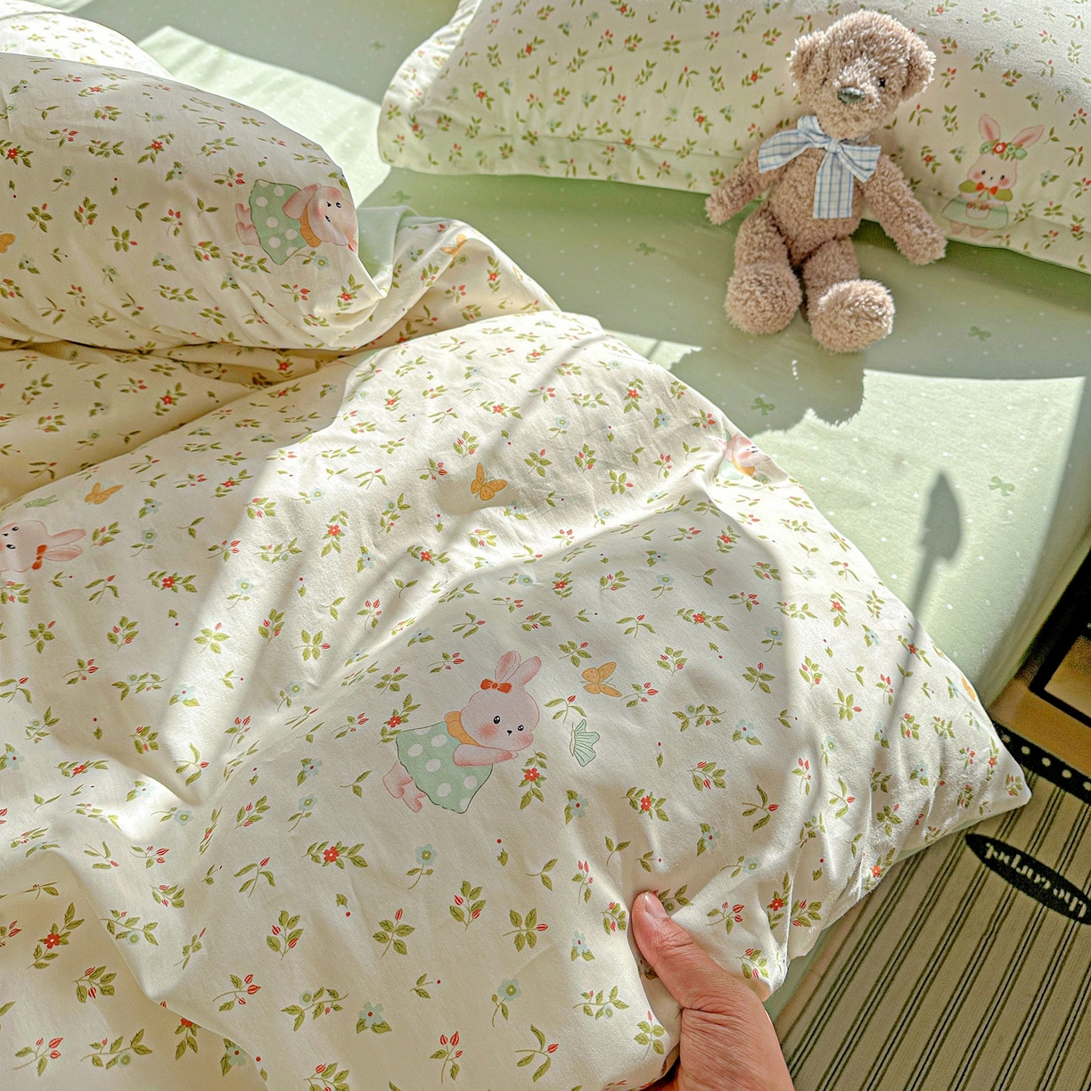 91家纺网 家纺一手货源 找家纺 恩泽家纺 2026春夏新款全棉纯棉12868印花四件套（提供买家秀，预留缩水率） 碎花兔兔