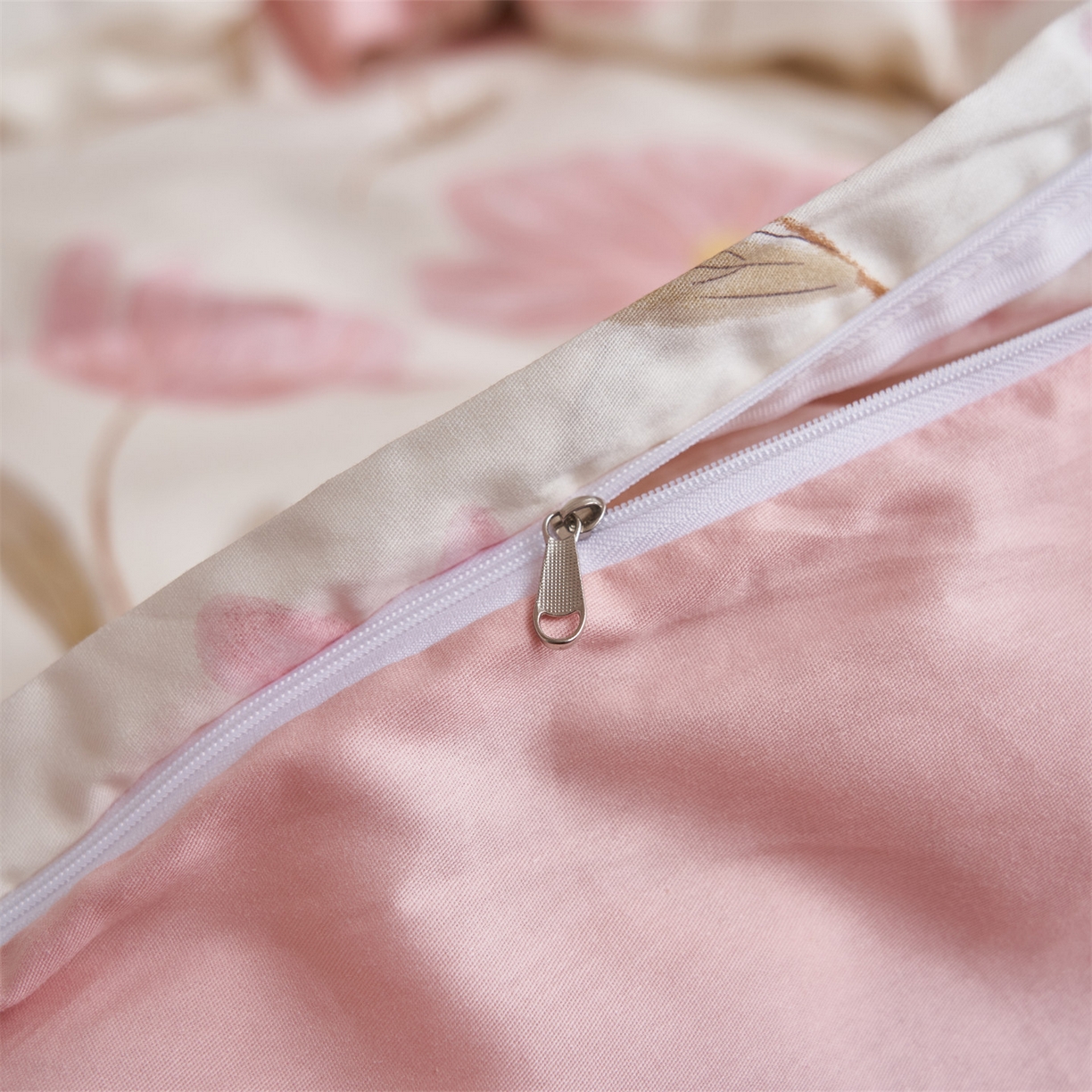 91家纺网 家纺一手货源 找家纺 恒爱家纺 2026新款全棉12868印花四件套 荷塘月色