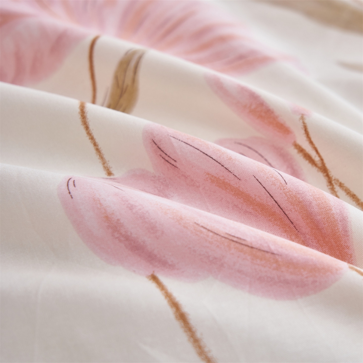 91家纺网 家纺一手货源 找家纺 恒爱家纺 2026新款全棉12868印花四件套 荷塘月色