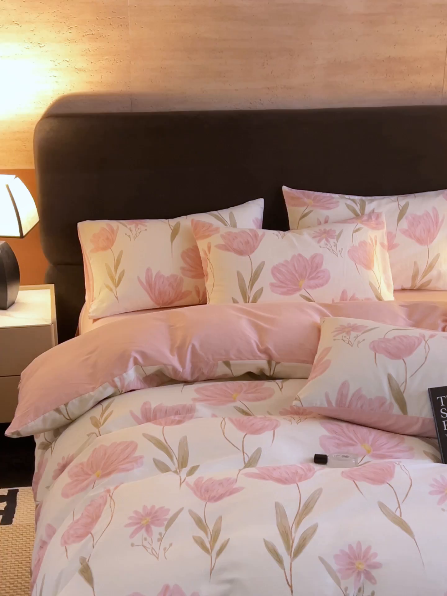 91家纺网 家纺一手货源 找家纺 恒爱家纺 2026新款全棉12868印花四件套 荷塘月色