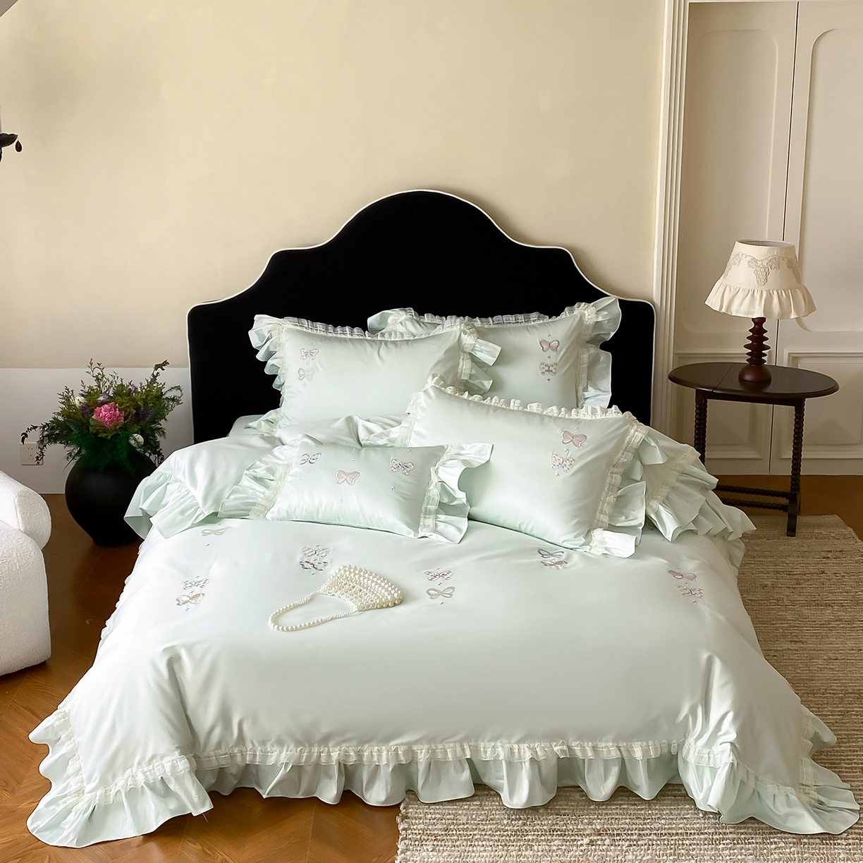 91家纺网 家纺一手货源 找家纺 （总）FORTWO家纺原创设计（FOR TWO家纺） 2025新款60S兰精天丝断角款纯色毛巾绣夏被夏凉被空调被