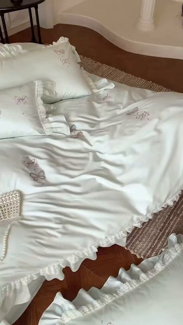 91家纺网 家纺一手货源 找家纺 （总）FORTWO家纺原创设计（FOR TWO家纺） 2026新款50支长绒棉轻法式绣花蕾丝花边款四件套-月光蝶舞