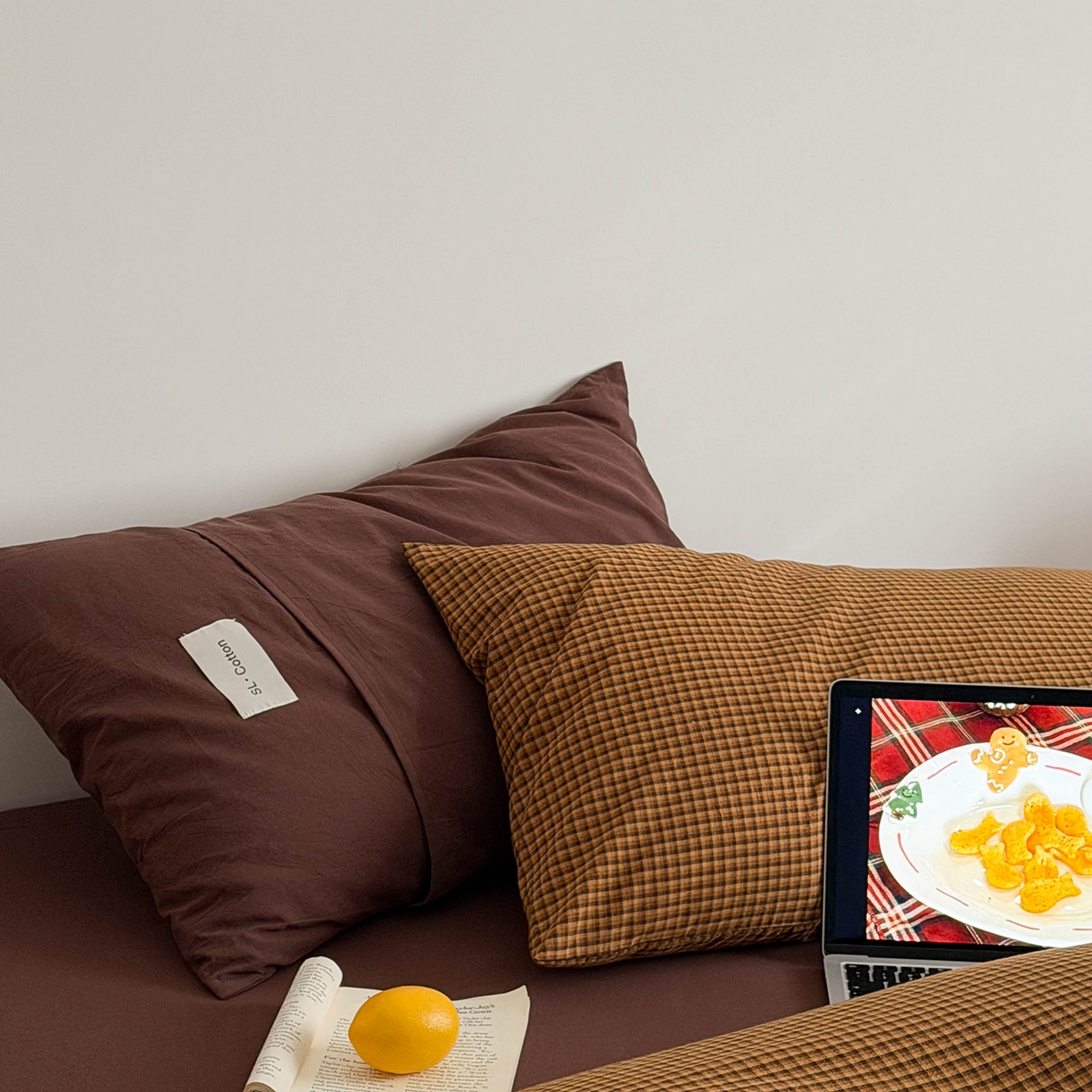 91家纺网 家纺一手货源 找家纺 欣宜家纺 2026春夏新款lns博主风全棉色织水洗棉四件套纯棉床品 黄格