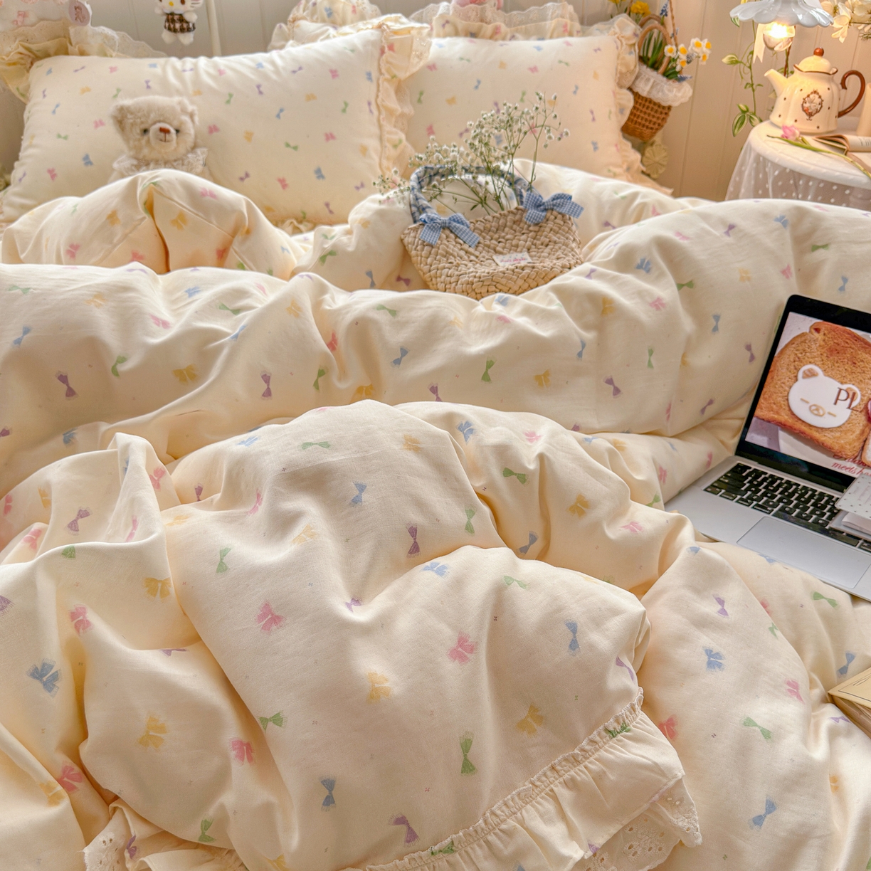 91家纺网 家纺一手货源 找家纺 锦彩家居 2026新款A类全棉纯棉韩式花边款小清新双层纱四件套-半糖主义系列 （提供买家秀） 梦幻蝶舞