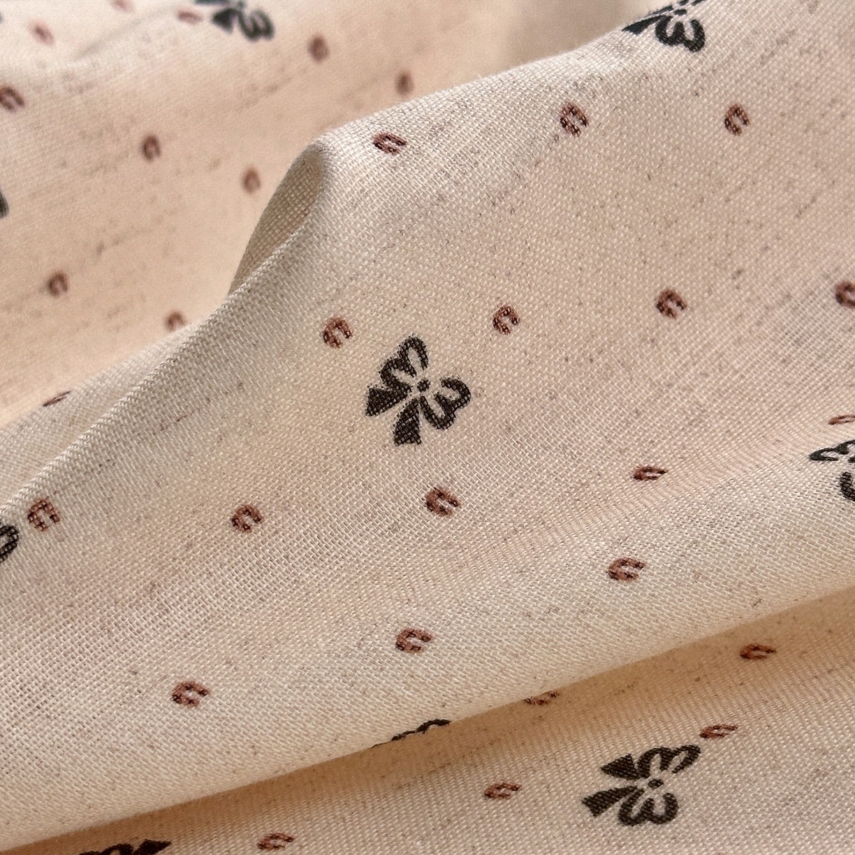 91家纺网 家纺一手货源 找家纺 锦彩家居 2026新款A类全棉纯棉韩式花边款小清新双层纱四件套-半糖主义系列 （提供买家秀） 焦糖摩卡