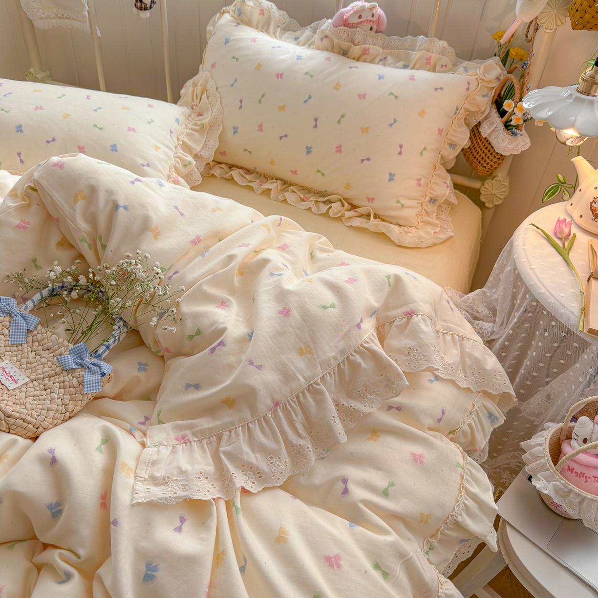 91家纺网 家纺一手货源 找家纺 锦彩家居 2026新款A类全棉纯棉韩式花边款小清新双层纱四件套-半糖主义系列 （提供买家秀） 梦幻蝶舞
