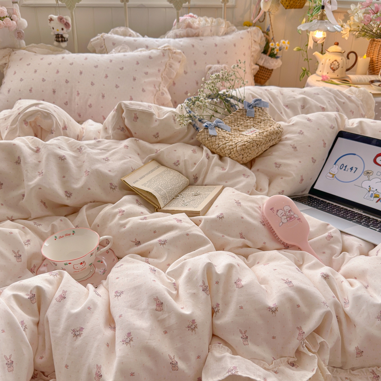 91家纺网 家纺一手货源 找家纺 锦彩家居 2026新款A类全棉纯棉韩式花边款小清新双层纱四件套-半糖主义系列 （提供买家秀） 软萌小兔