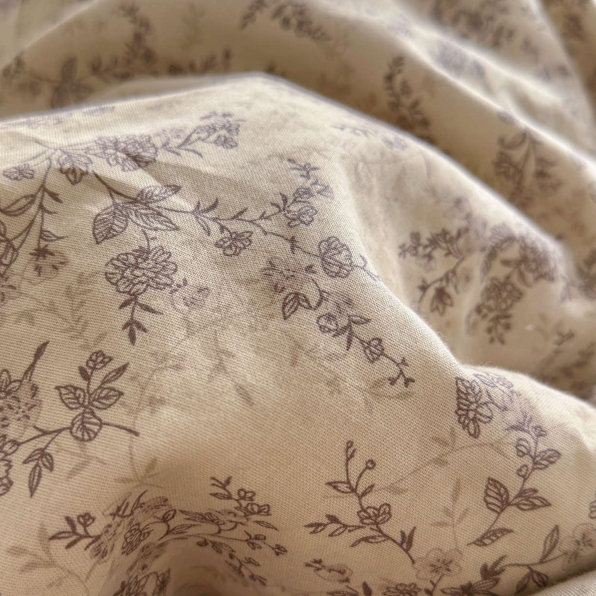 91家纺网 家纺一手货源 找家纺 （总）锦彩家居 2026新款A类全棉纯棉法式花边款小碎花双层纱四件套-蔷薇公主（提供买家秀）