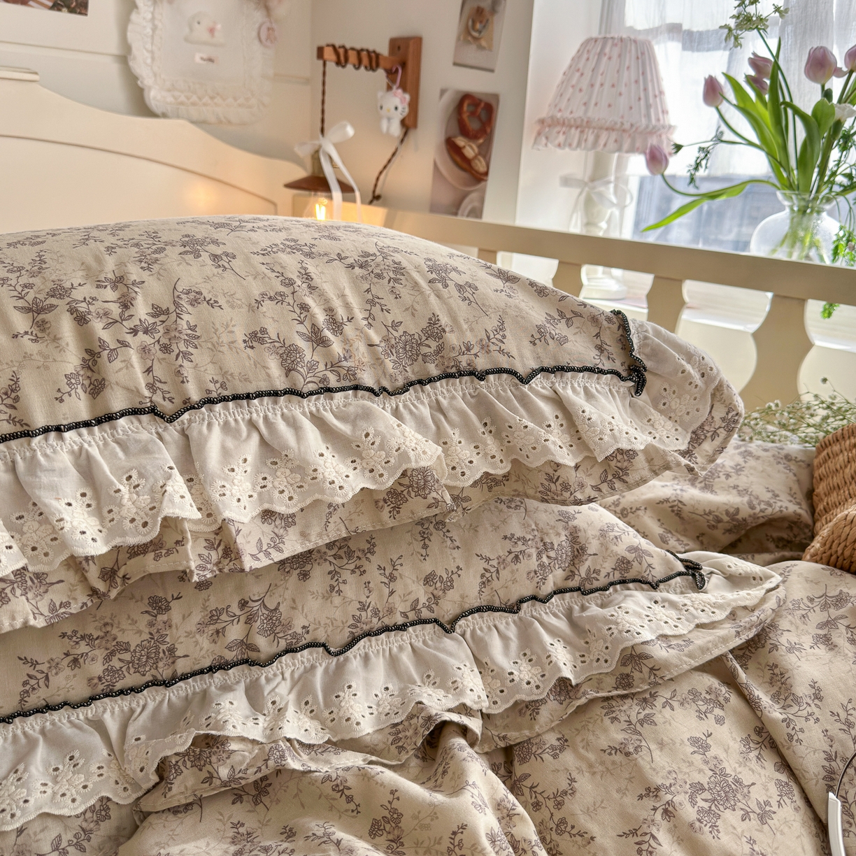 91家纺网 家纺一手货源 找家纺 锦彩家居 2026新款A类全棉纯棉法式花边款小碎花双层纱四件套-蔷薇公主（提供买家秀） 春日寻野