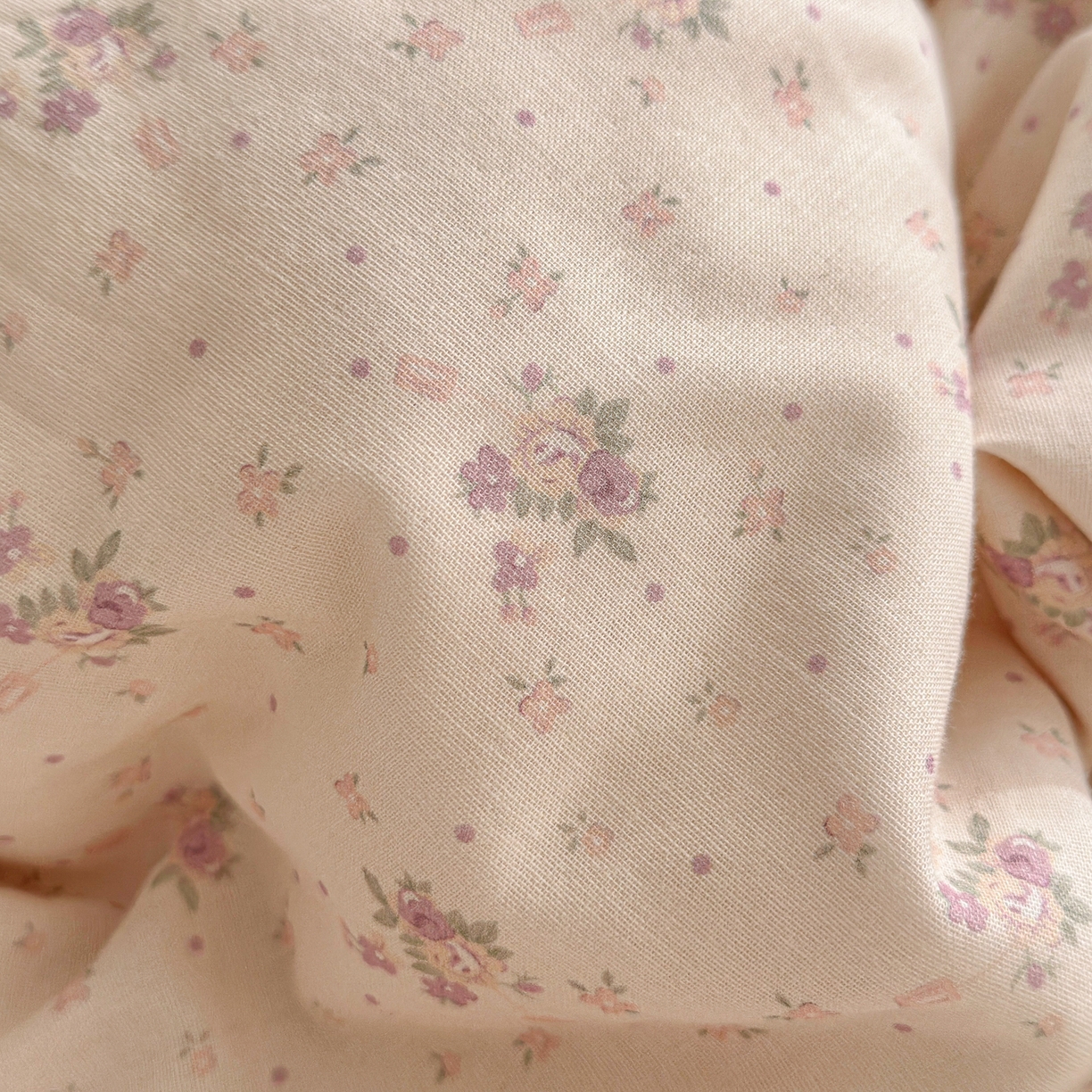 91家纺网 家纺一手货源 找家纺 锦彩家居 2026新款A类全棉纯棉法式花边款小碎花双层纱四件套-蔷薇公主（提供买家秀） 心藏月光