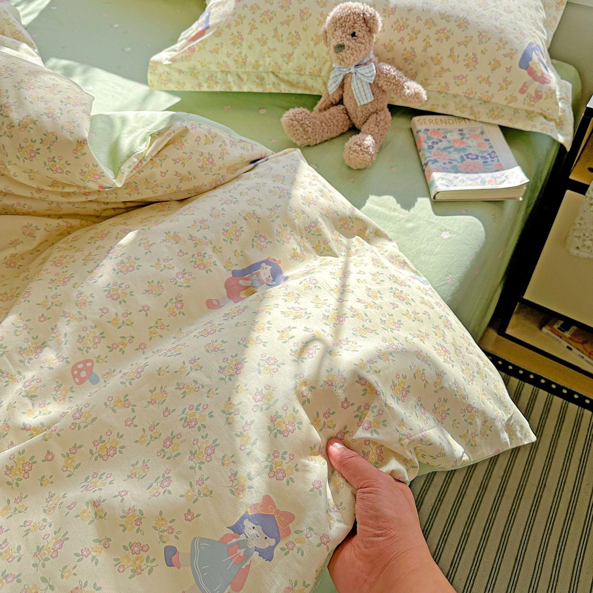 91家纺网 家纺一手货源 找家纺 恩泽家纺 2026春夏新款全棉纯棉12868印花四件套（提供买家秀，预留缩水率） 宅宅女孩