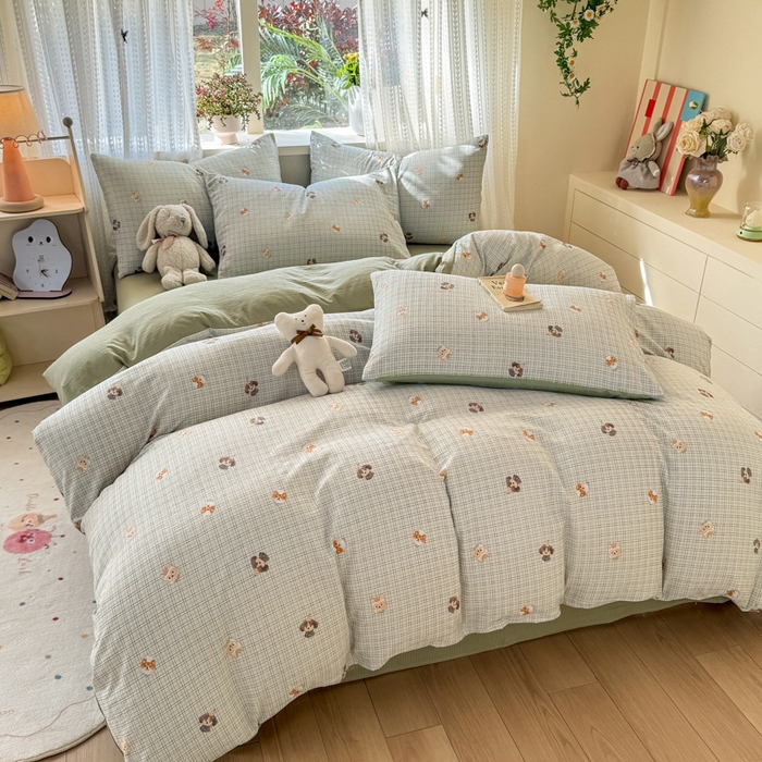 91家纺网 家纺一手货源 找家纺 丽美人家纺 2026新款A类皱皱纱双层印花四件套 格仔萌宠