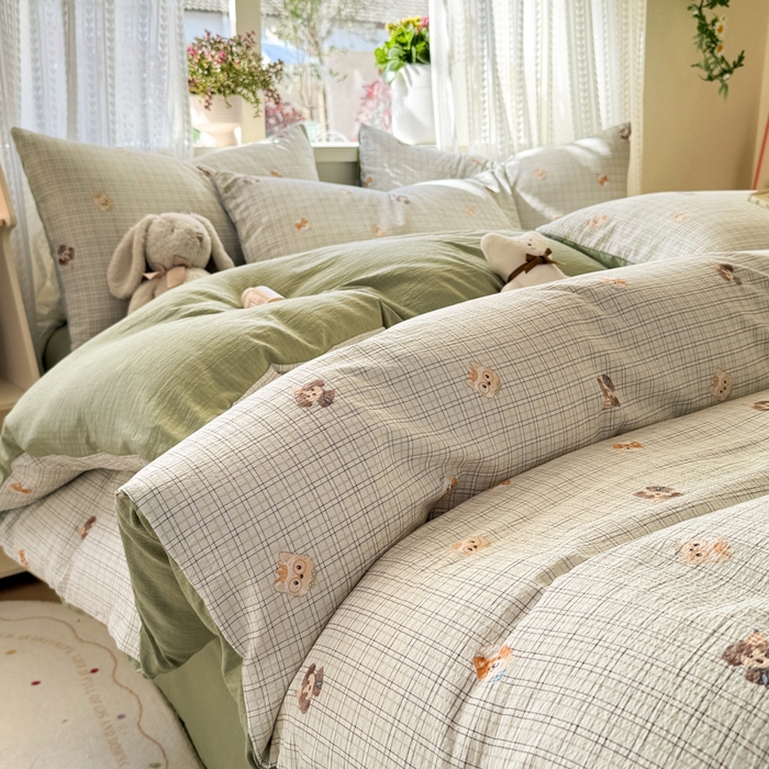 91家纺网 家纺一手货源 找家纺 丽美人家纺 2026新款A类皱皱纱双层印花四件套 格仔萌宠