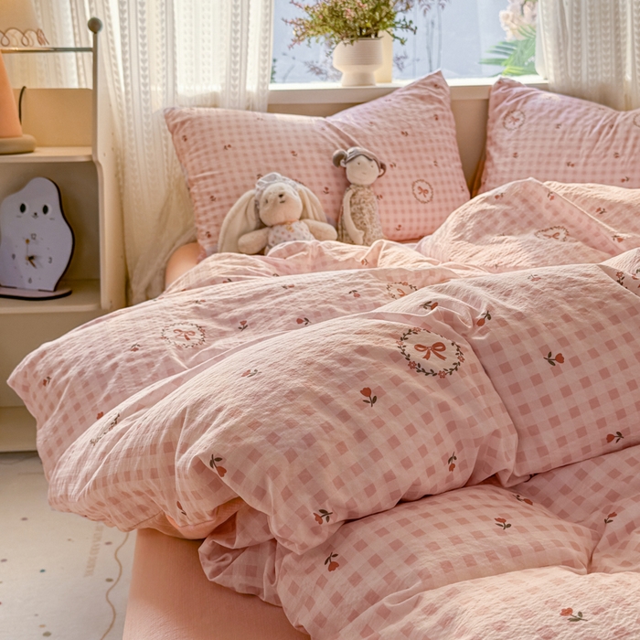 91家纺网 家纺一手货源 找家纺 丽美人家纺 2026新款A类皱皱纱双层印花四件套 格子蝴蝶结