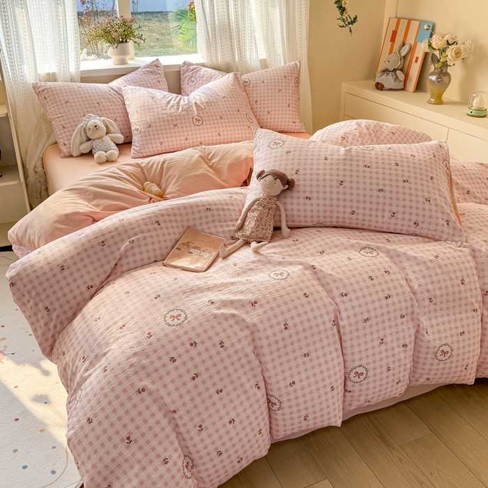 91家纺网 家纺一手货源 找家纺 丽美人家纺 2026新款A类皱皱纱双层印花四件套 格子蝴蝶结