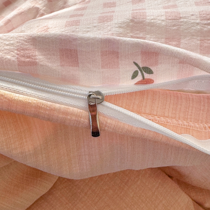 91家纺网 家纺一手货源 找家纺 丽美人家纺 2026新款A类皱皱纱双层印花四件套 格子蝴蝶结