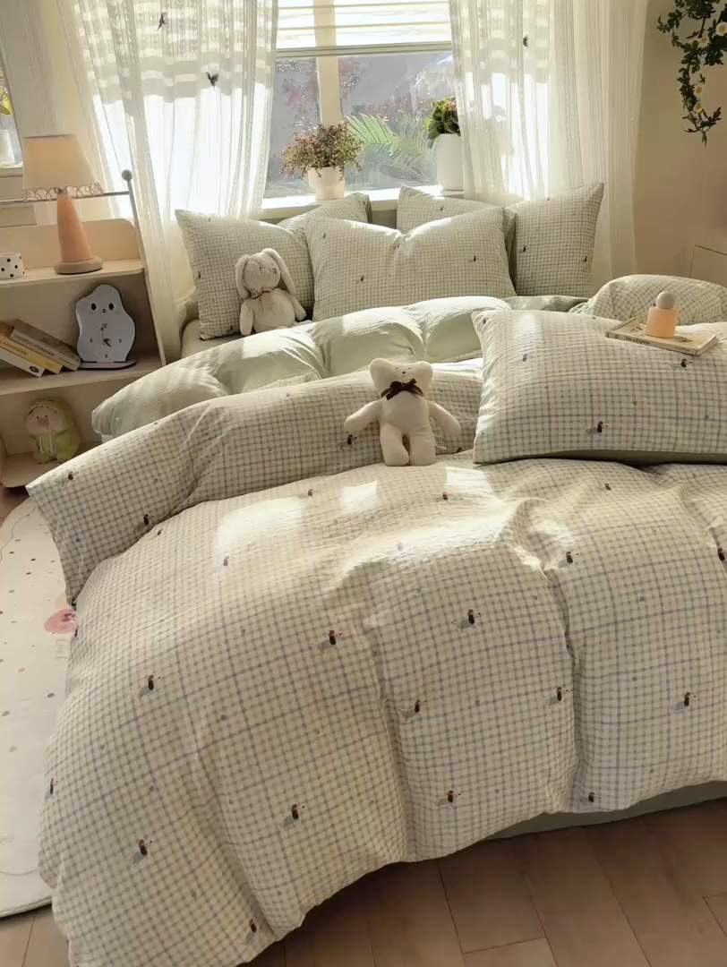 91家纺网 家纺一手货源 找家纺 丽美人家纺 2026新款A类皱皱纱双层印花四件套 腊肠狗