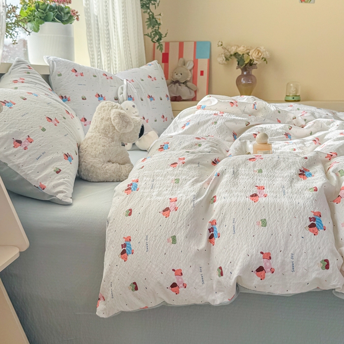 91家纺网 家纺一手货源 找家纺 丽美人家纺 2026新款A类皱皱纱双层印花四件套 洛洛小狗