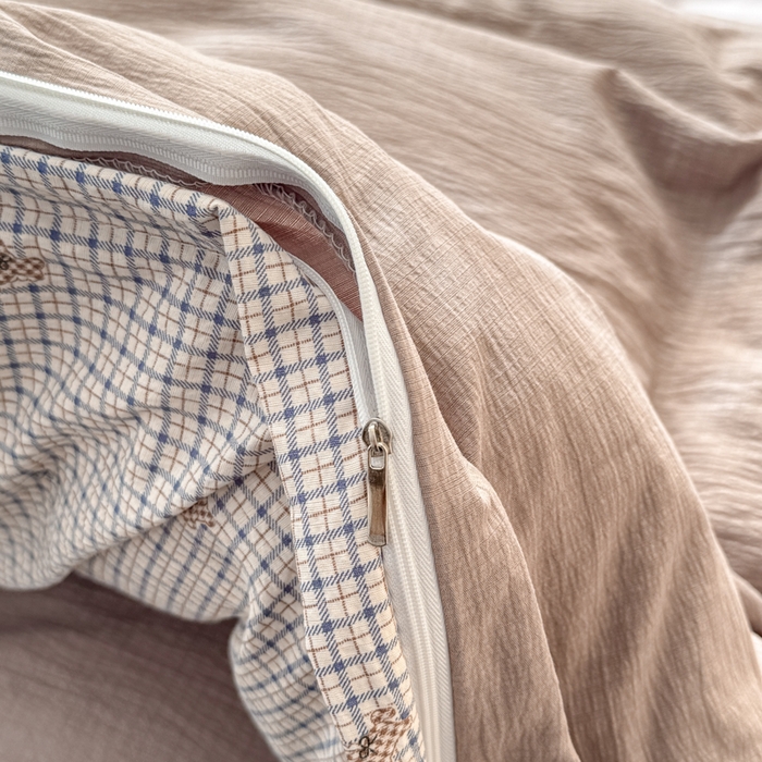 91家纺网 家纺一手货源 找家纺 丽美人家纺 2026新款A类皱皱纱双层印花四件套 柔格小狗