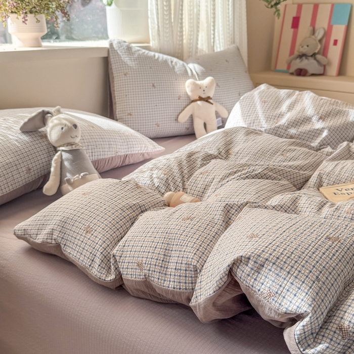 91家纺网 家纺一手货源 找家纺 丽美人家纺 2026新款A类皱皱纱双层印花四件套 柔格小狗