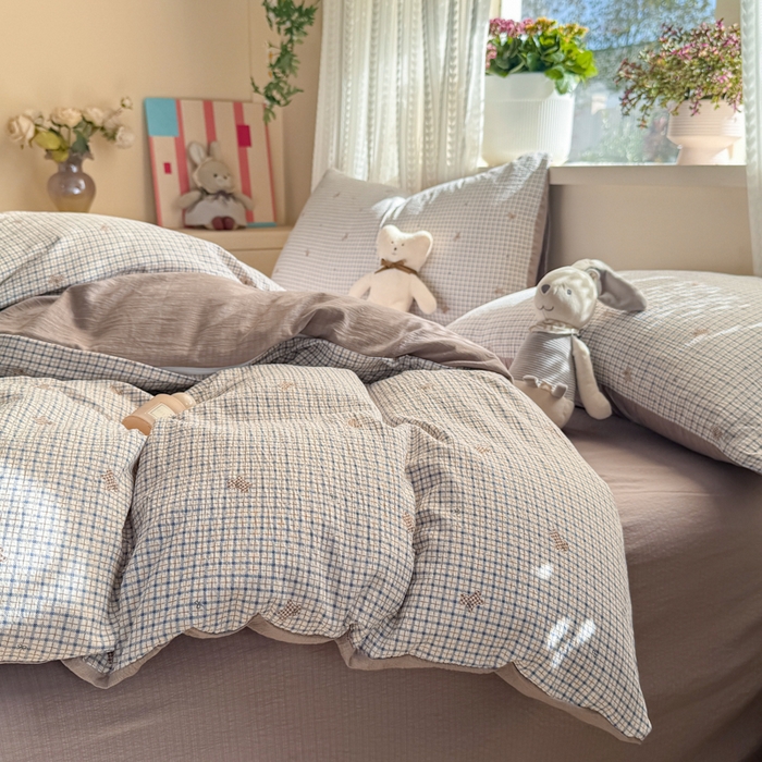 91家纺网 家纺一手货源 找家纺 丽美人家纺 2026新款A类皱皱纱双层印花四件套 柔格小狗