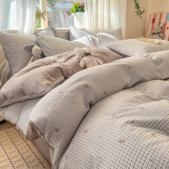 91家纺网 家纺一手货源 找家纺 丽美人家纺 2026新款A类皱皱纱双层印花四件套 柔格小狗