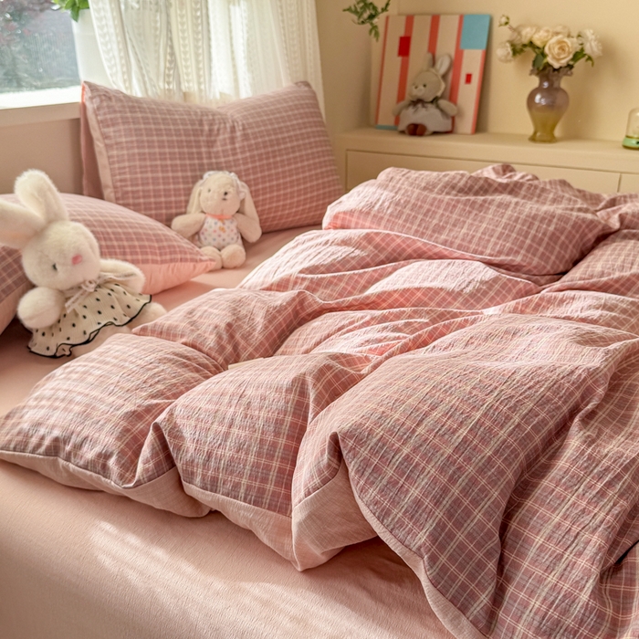 91家纺网 家纺一手货源 找家纺 丽美人家纺 2026新款A类皱皱纱双层印花四件套 英伦红格