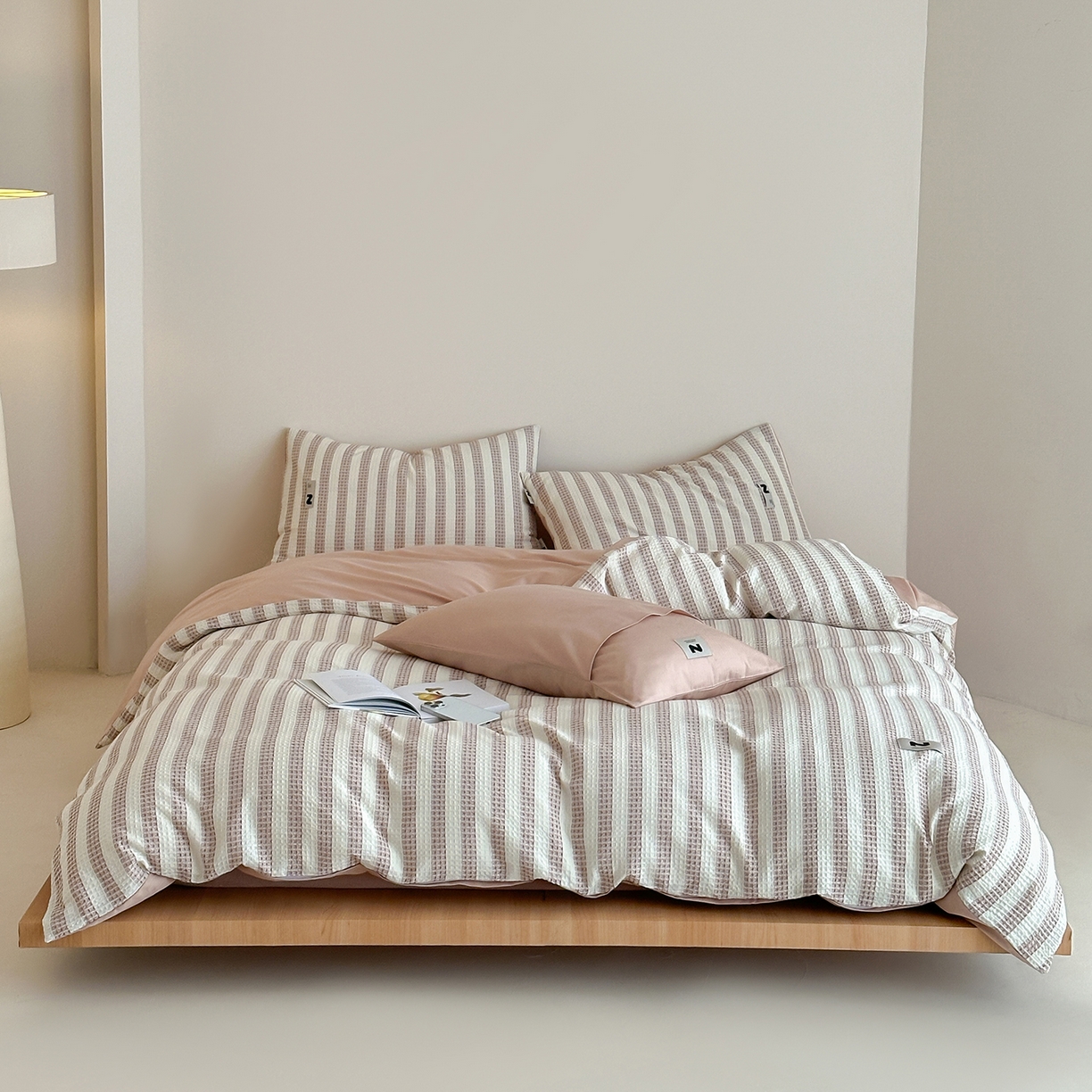 91家纺网 家纺一手货源 找家纺 静家居-简约原创家纺 2026新款ins小清晰简约全棉纯棉华夫格提花四件套-芝士系列 芝士-可可棕