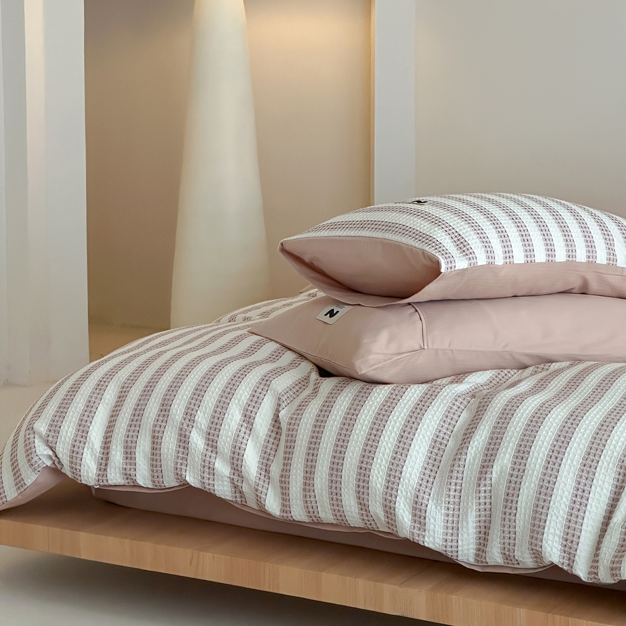 91家纺网 家纺一手货源 找家纺 静家居-简约原创家纺 2026新款ins小清晰简约全棉纯棉华夫格提花四件套-芝士系列 芝士-可可棕