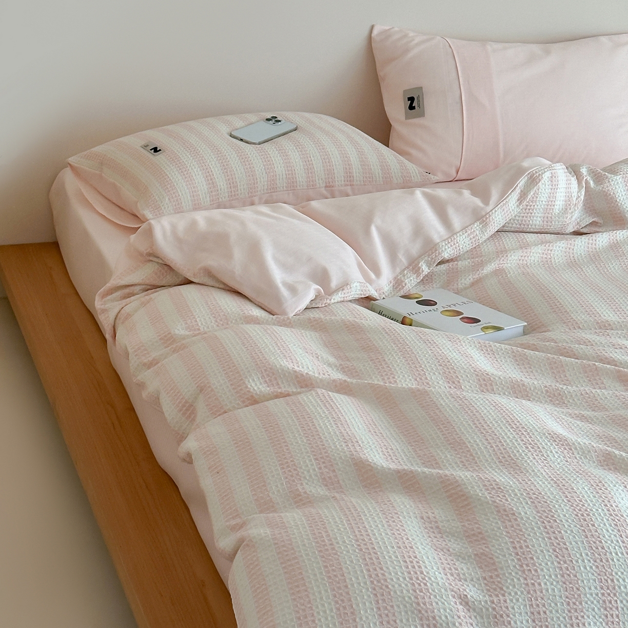 91家纺网 家纺一手货源 找家纺 静家居-简约原创家纺 2026新款ins小清晰简约全棉纯棉华夫格提花四件套-芝士系列 芝士-樱桃粉