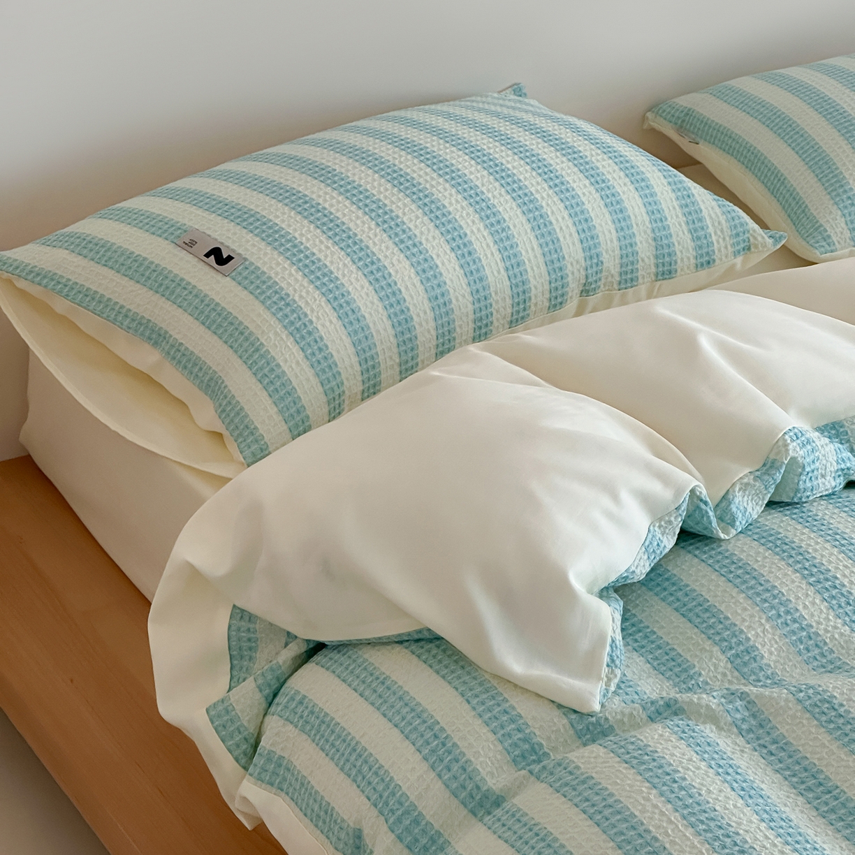 91家纺网 家纺一手货源 找家纺 静家居-简约原创家纺 2026新款ins小清晰简约全棉纯棉华夫格提花四件套-芝士系列 芝士-海盐蓝