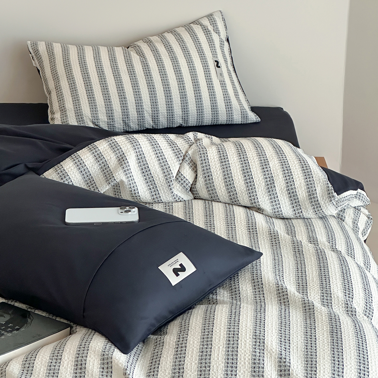 91家纺网 家纺一手货源 找家纺 静家居-简约原创家纺 2026新款ins小清晰简约全棉纯棉华夫格提花四件套-芝士系列 芝士-高级黑