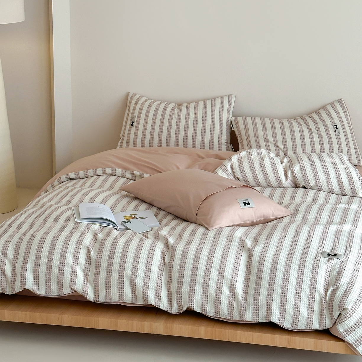 91家纺网 家纺一手货源 找家纺 静家居-简约原创家纺 2026新款ins小清晰简约全棉纯棉华夫格提花四件套-芝士系列 芝士-可可棕