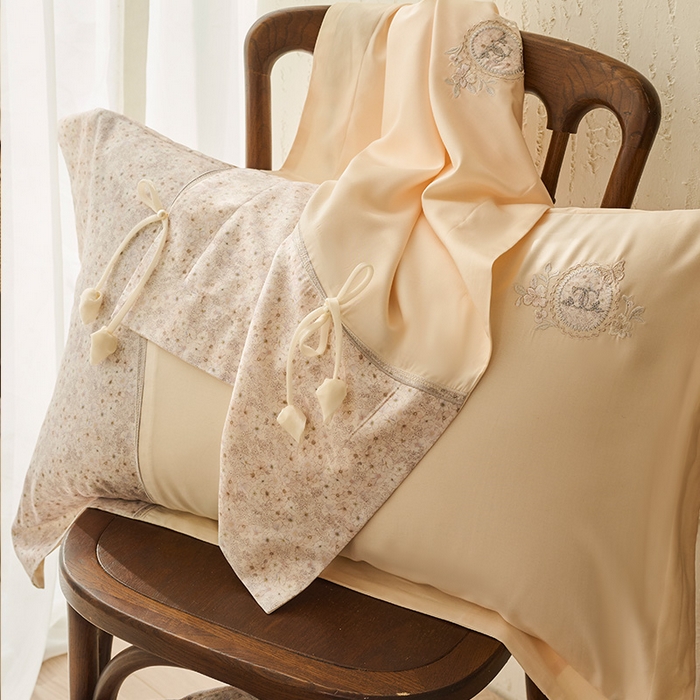 91家纺网 家纺一手货源 找家纺 诗黛尔 2026春夏新款云朵棉梦屿花田系列四件套 梦屿花田-浅米金