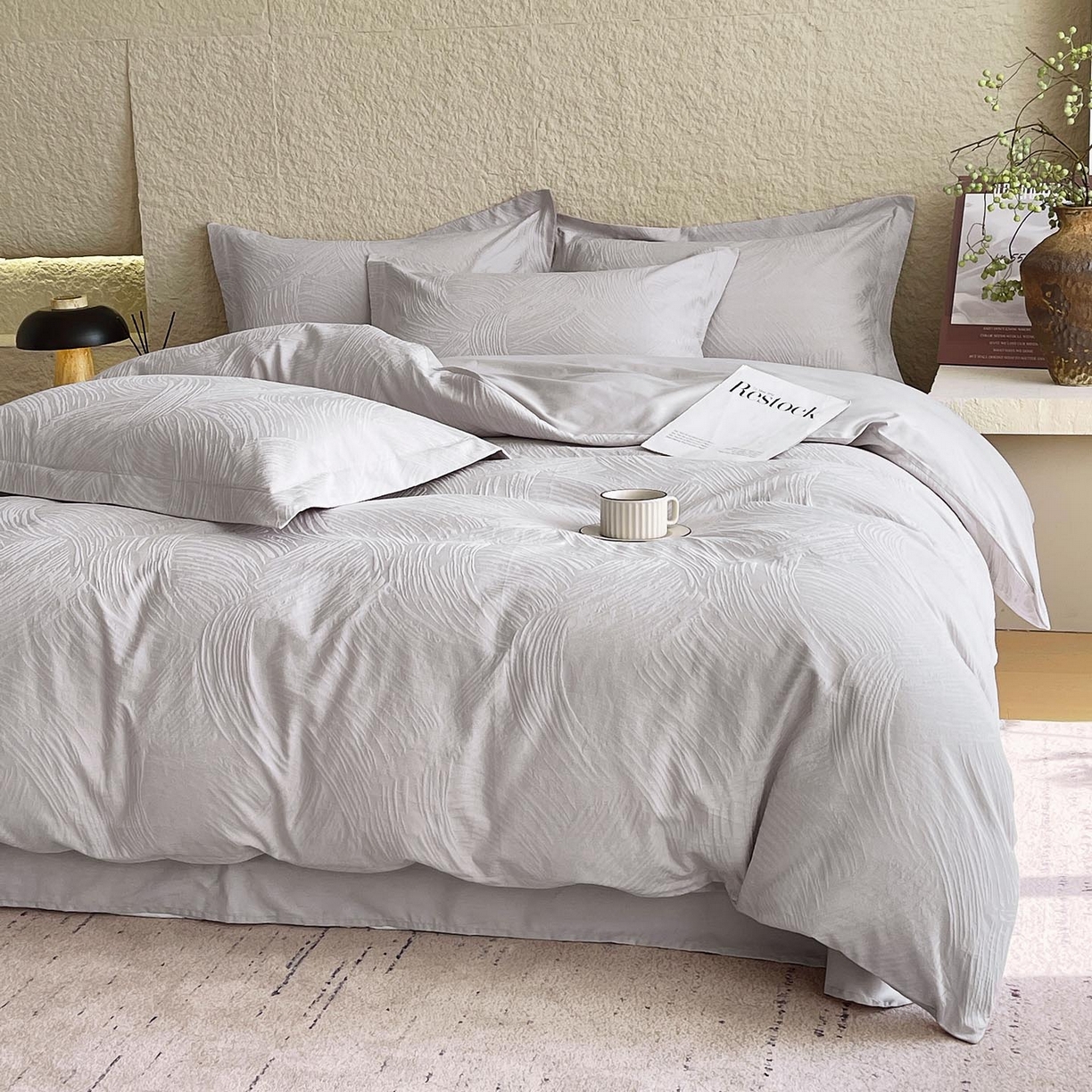 91家纺网 家纺一手货源 找家纺 帅露家纺 2026新款A类全棉纯棉亮面浮雕提花四件套 布兰卡-银灰