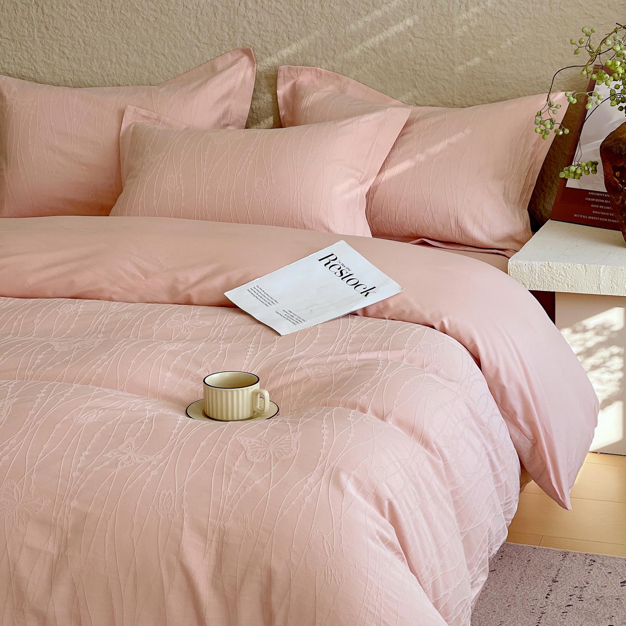 91家纺网 家纺一手货源 找家纺 帅露家纺 2026新款A类全棉纯棉亮面浮雕提花四件套 蝶梦-唯美粉