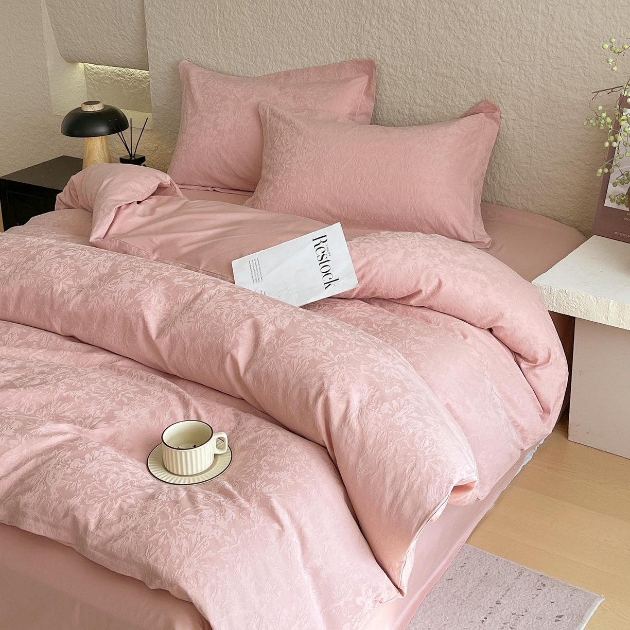 91家纺网 家纺一手货源 找家纺 帅露家纺 2026新款A类全棉纯棉亮面浮雕提花四件套 梵花绘-浓粉