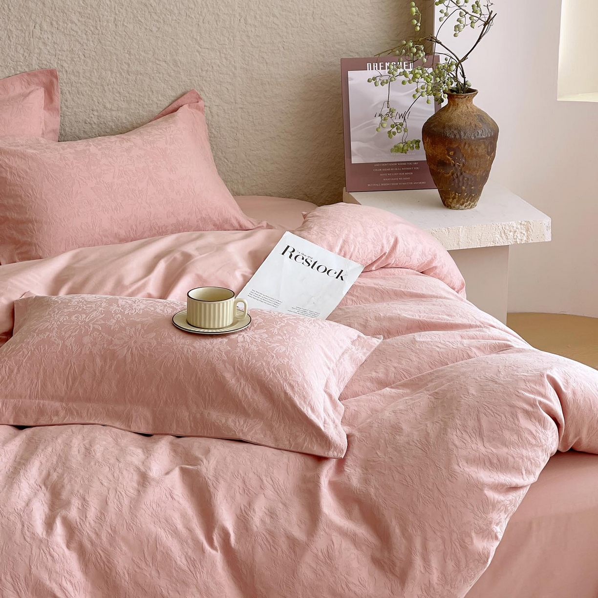 91家纺网 家纺一手货源 找家纺 帅露家纺 2026新款A类全棉纯棉亮面浮雕提花四件套 梵花绘-浓粉