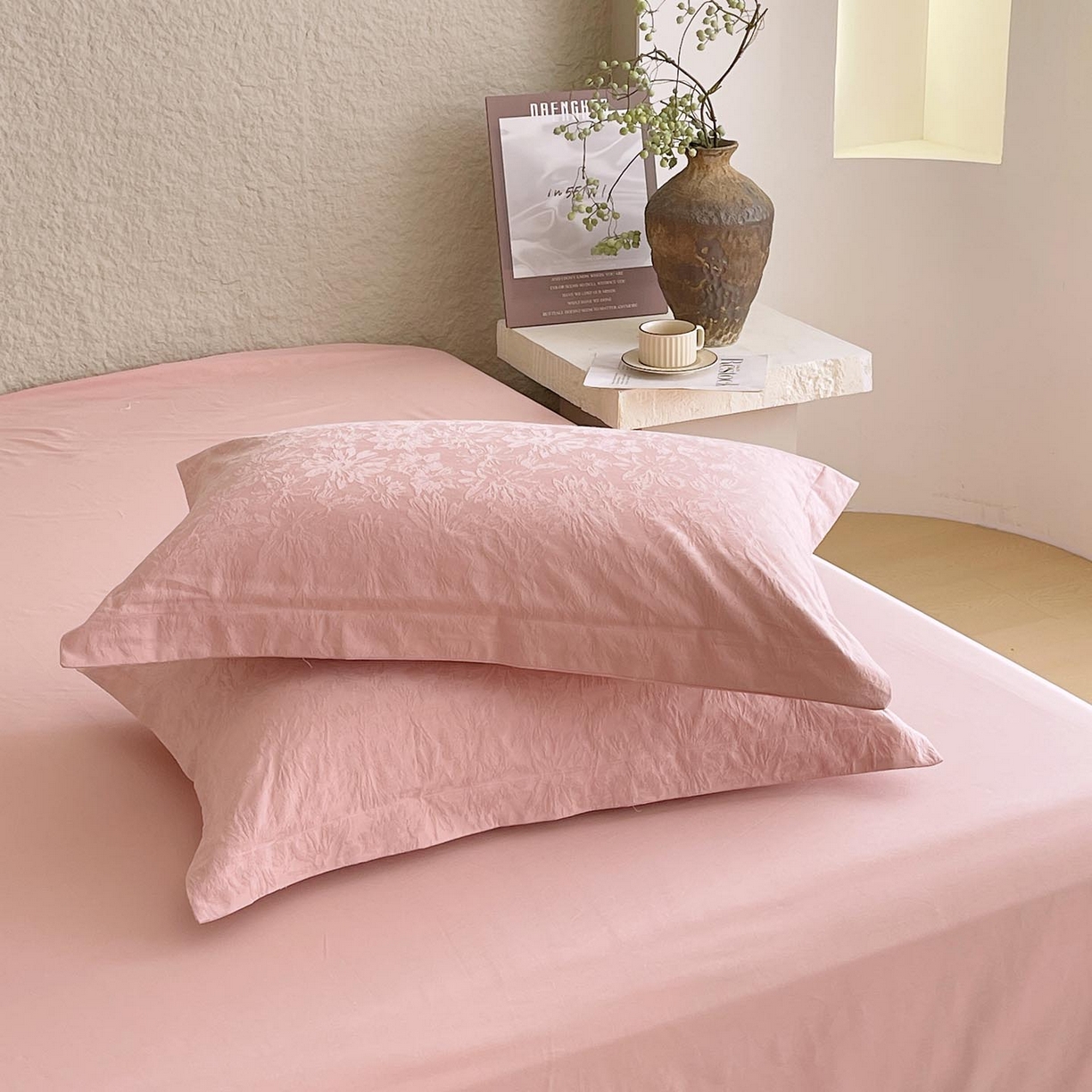 91家纺网 家纺一手货源 找家纺 帅露家纺 2026新款A类全棉纯棉亮面浮雕提花四件套 梵花绘-浓粉