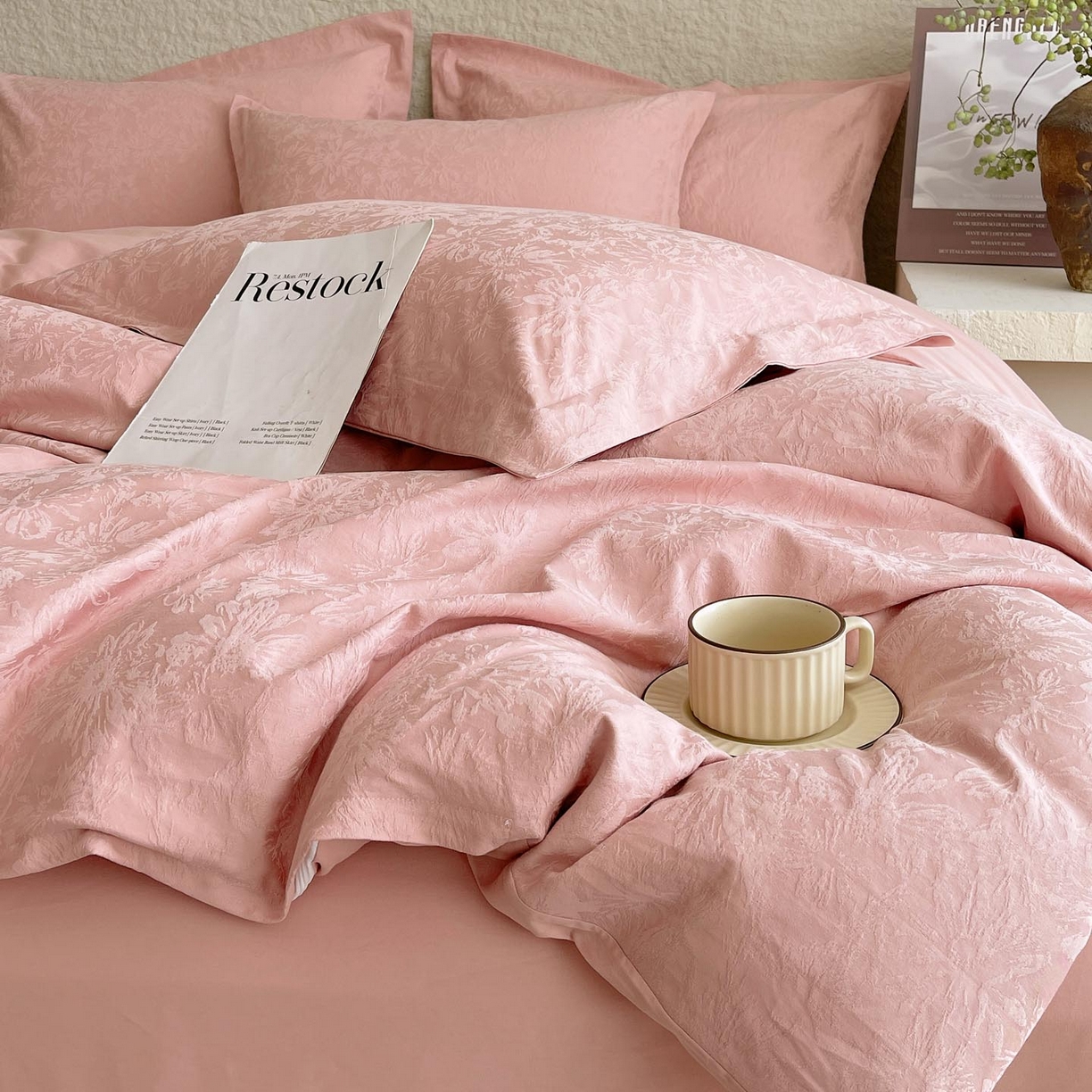 91家纺网 家纺一手货源 找家纺 帅露家纺 2026新款A类全棉纯棉亮面浮雕提花四件套 梵花绘-浓粉