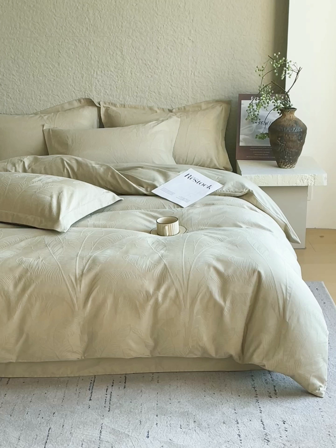 91家纺网 家纺一手货源 找家纺 帅露家纺 2026新款A类全棉纯棉亮面浮雕提花四件套 焦野-奶绿